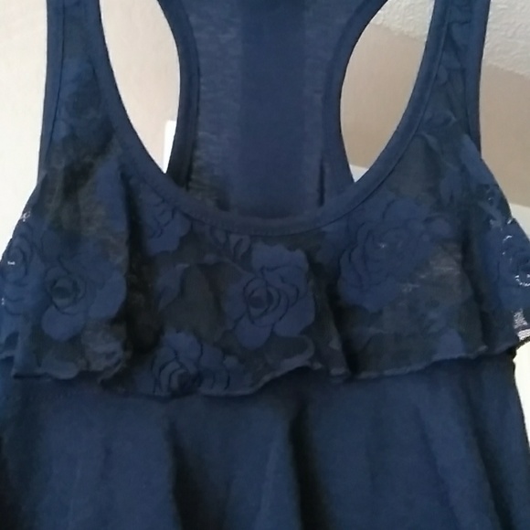 Top - Picture 2 of 4